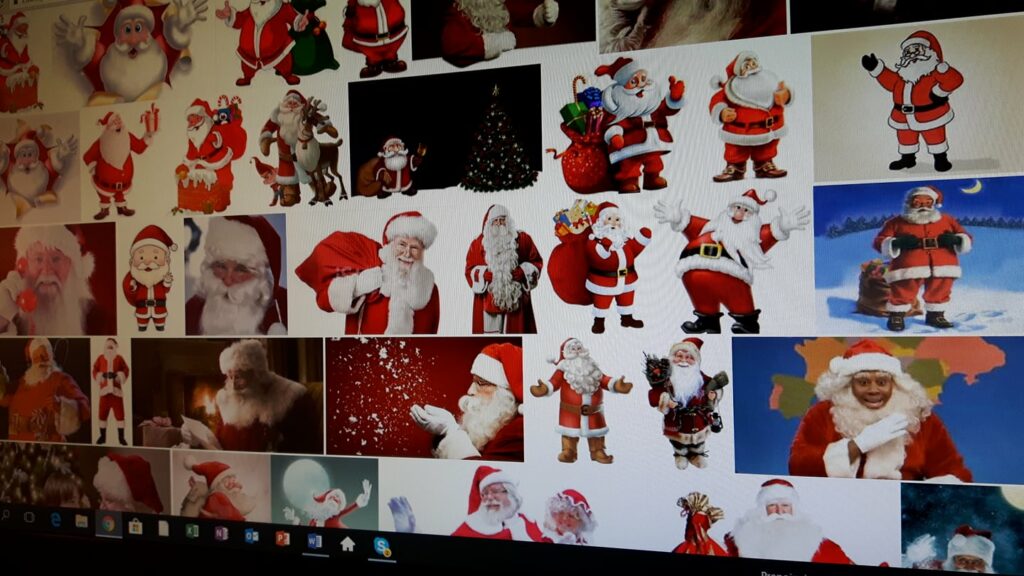 SMS, tancujúci Santa či anglicky spievajúce soby