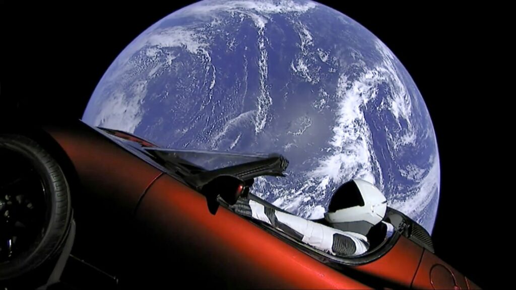 auto Tesla vo vesmíre