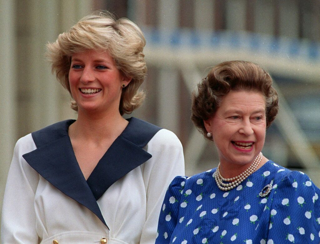Britská kráľovná Alžbeta II. a Diana