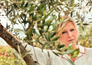 Výtvarníčka, spisovateľka, podnikateľka a fotografka Mária Miklošková